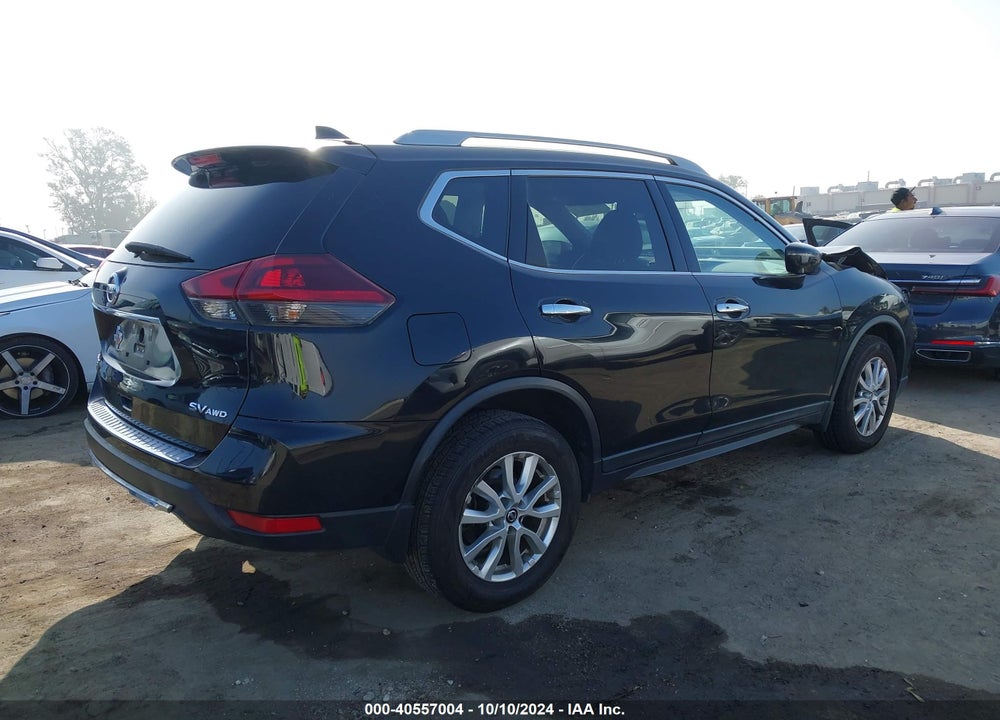 2018 NISSAN ROGUE SV VIN: 5N1AT2MV4JC852554