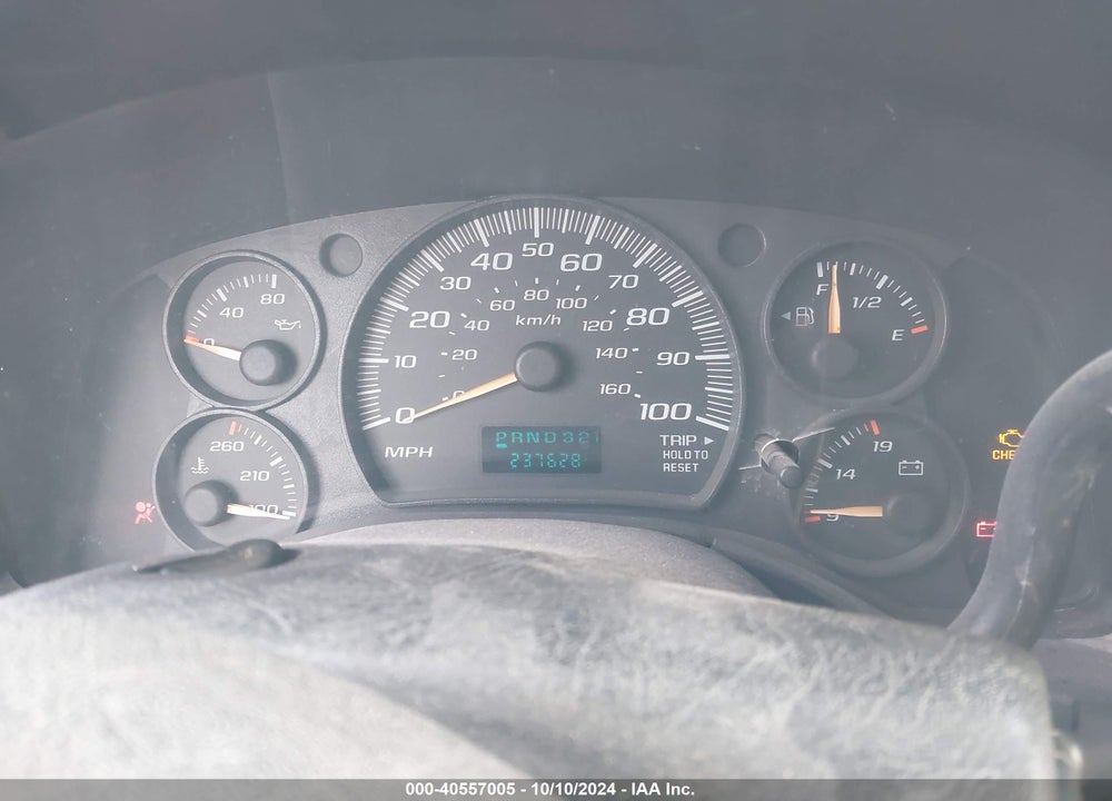 2006 CHEVROLET EXPRESS WORK VAN VIN: 1GCFG15X461103877