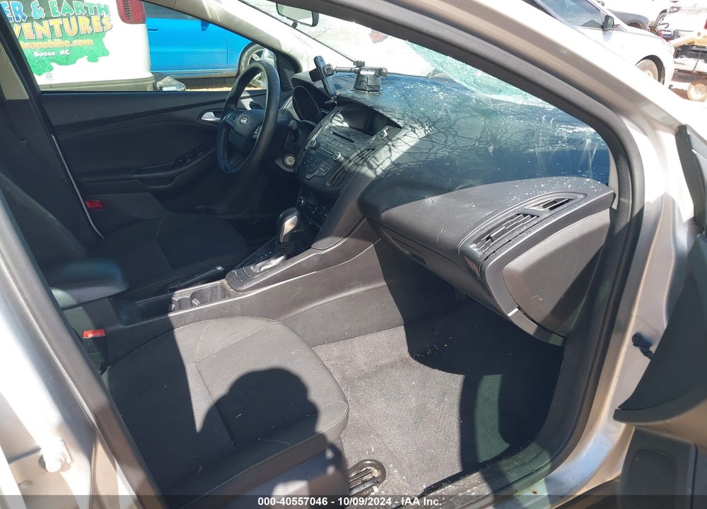 2017 FORD FOCUS SE VIN: 1FADP3F2XHL203629