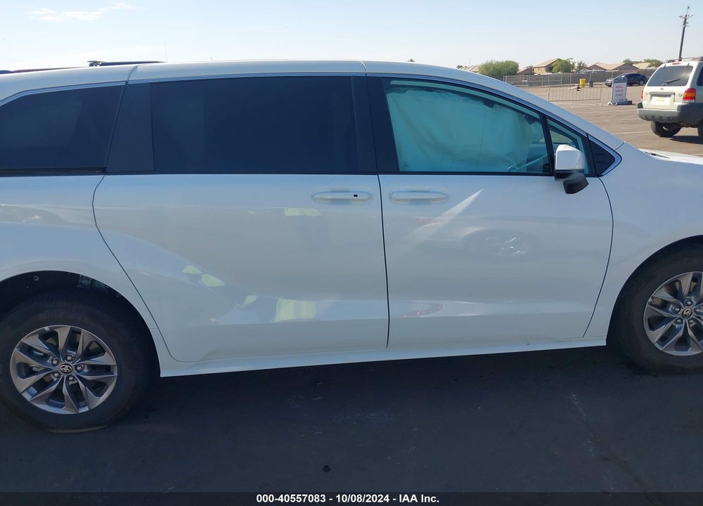 2024 TOYOTA SIENNA LE VIN: 5TDKRKEC7RS198924