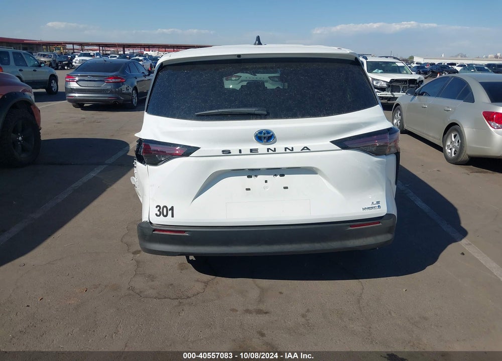 2024 TOYOTA SIENNA LE VIN: 5TDKRKEC7RS198924
