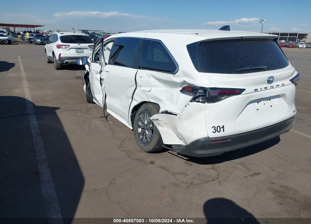 2024 TOYOTA SIENNA LE VIN: 5TDKRKEC7RS198924