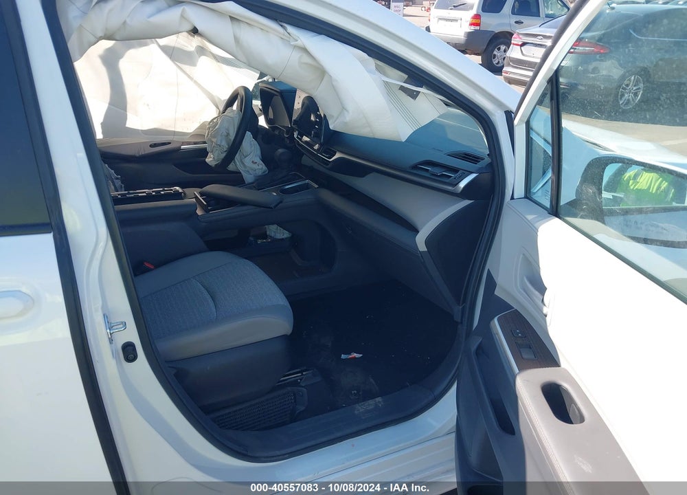 2024 TOYOTA SIENNA LE VIN: 5TDKRKEC7RS198924