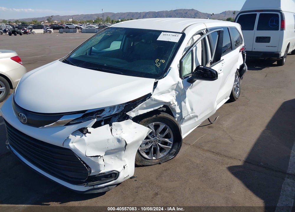 2024 TOYOTA SIENNA LE VIN: 5TDKRKEC7RS198924