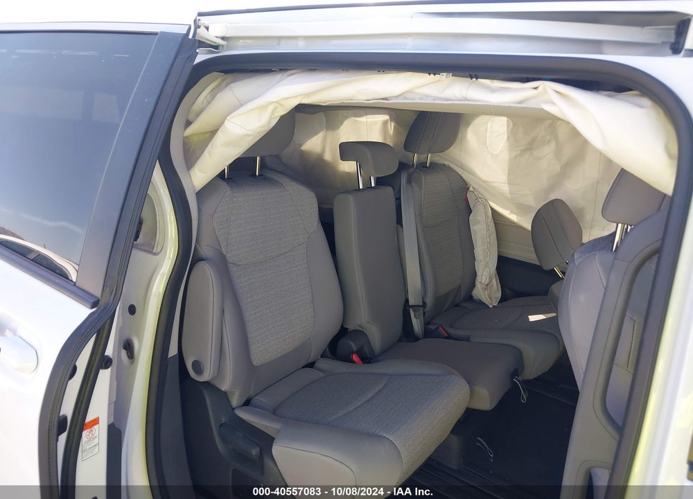 2024 TOYOTA SIENNA LE VIN: 5TDKRKEC7RS198924