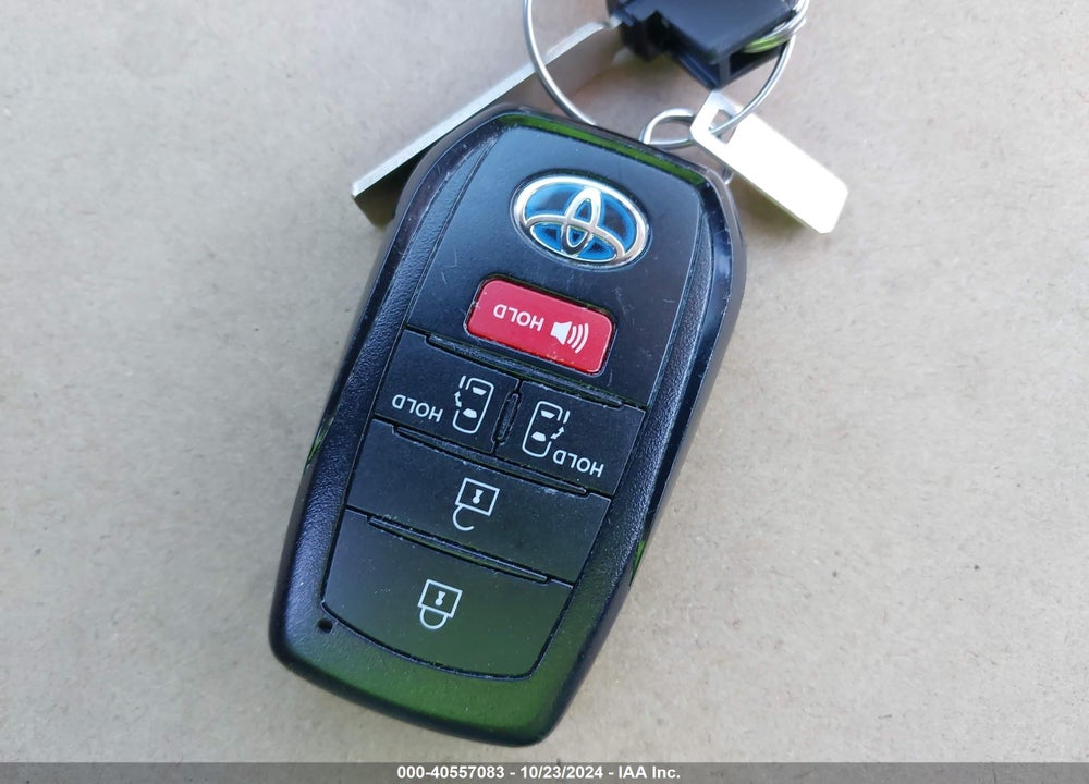 2024 TOYOTA SIENNA LE VIN: 5TDKRKEC7RS198924