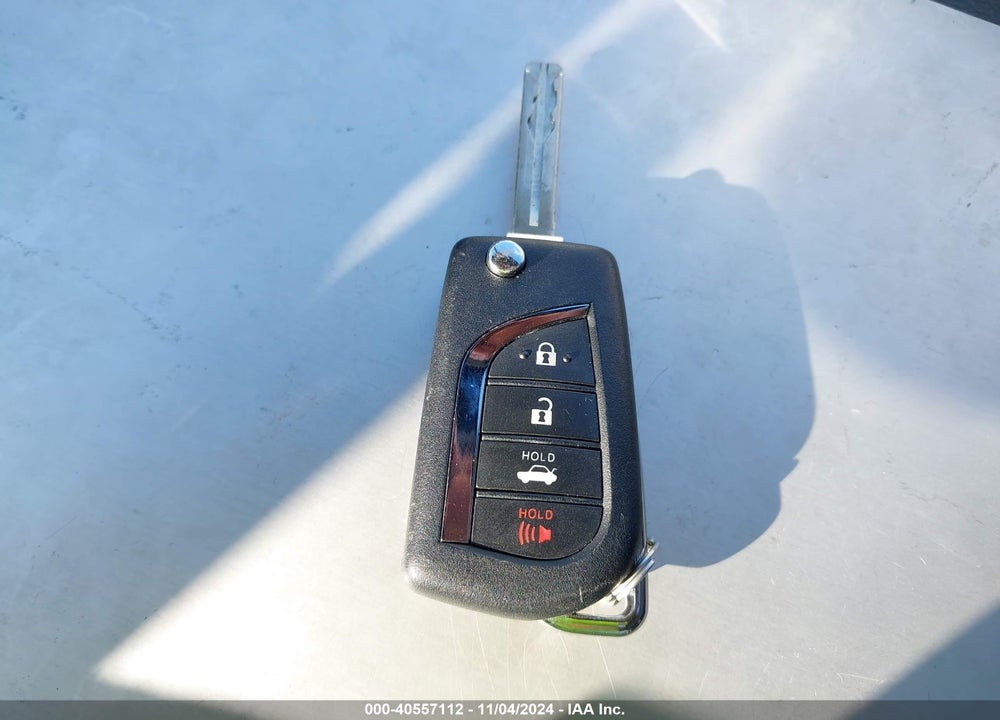 2024 TOYOTA COROLLA LE VIN: 5YFB4MDE4RP198353
