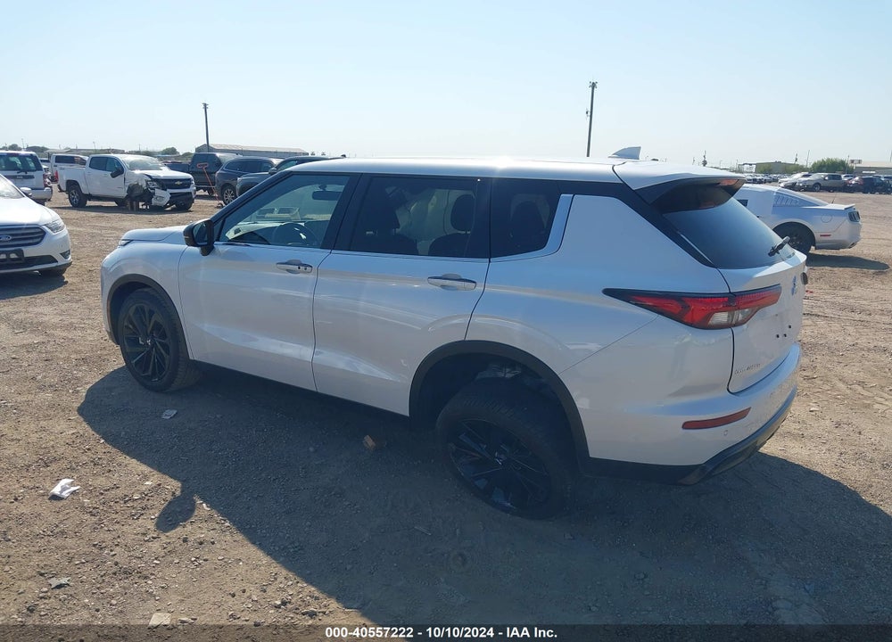 2024 MITSUBISHI OUTLANDER SE 2.5 2WD/SE BLACK EDITION S-AWC/SE BLACK EDITION W/PANO ROOF VIN: JA4J3VA81RZ045755