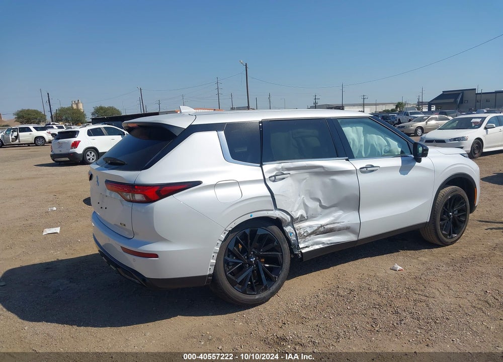 2024 MITSUBISHI OUTLANDER SE 2.5 2WD/SE BLACK EDITION S-AWC/SE BLACK EDITION W/PANO ROOF VIN: JA4J3VA81RZ045755