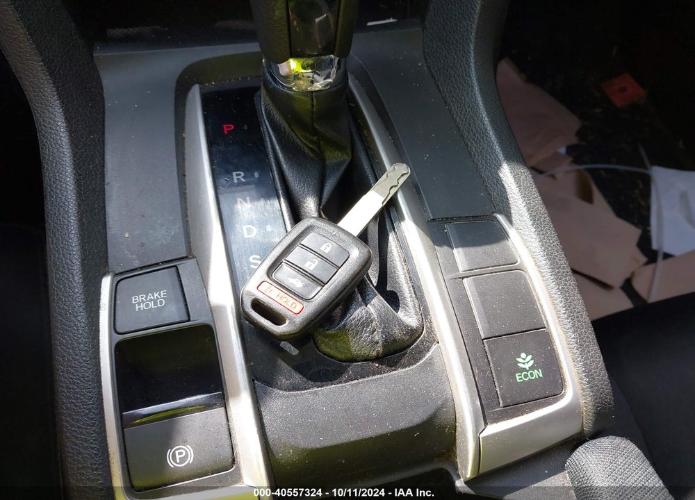 2018 HONDA CIVIC LX VIN: 2HGFC2F52JH584321