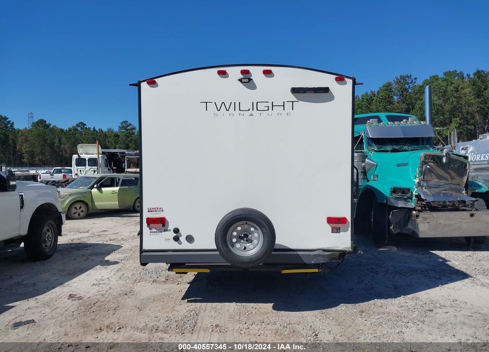 2022 CRUISER TWILIGHT SIGNATURE VIN: 5RXPB312XN1503866