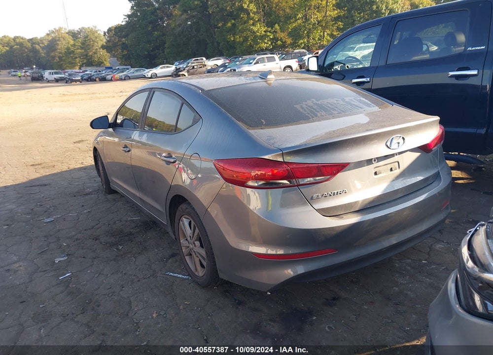 2018 HYUNDAI ELANTRA SEL VIN: 5NPD84LF4JH368896