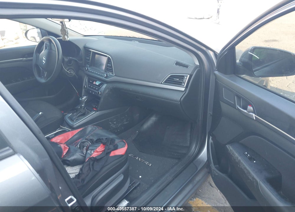 2018 HYUNDAI ELANTRA SEL VIN: 5NPD84LF4JH368896