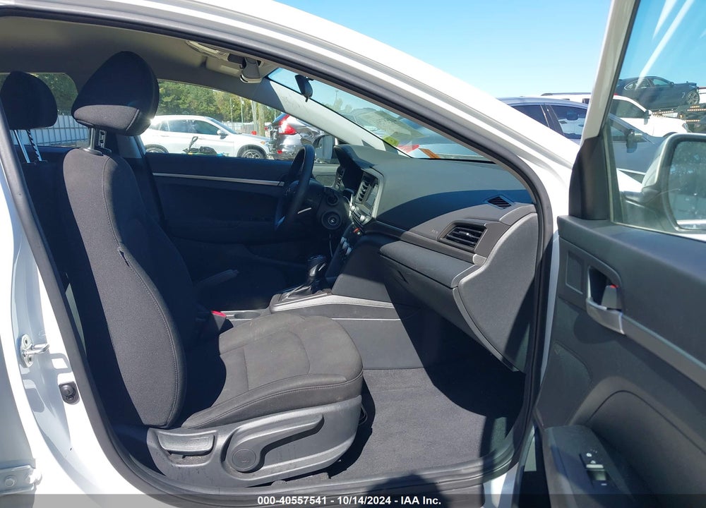 2020 HYUNDAI ELANTRA SE VIN: 5NPD74LF1LH596098
