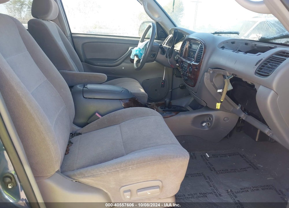 2002 TOYOTA SEQUOIA SR5 V8 VIN: 5TDBT44A82S064183