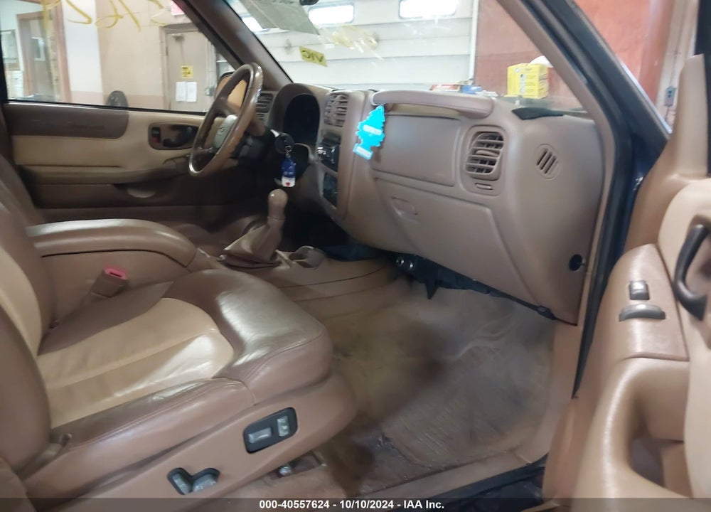 1999 CHEVROLET BLAZER TRAILBLAZER VIN: 1GNDT13W9X2158874