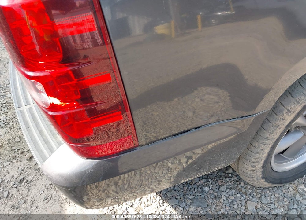 2010 CHEVROLET TAHOE LS VIN: 1GNMCAE34AR129686