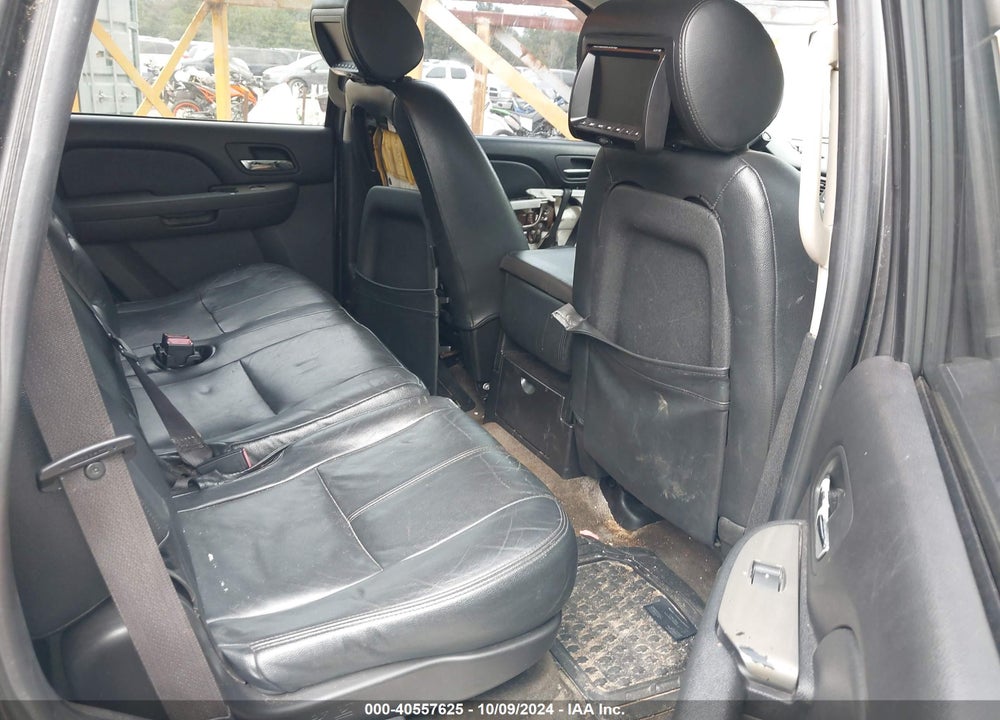 2010 CHEVROLET TAHOE LS VIN: 1GNMCAE34AR129686