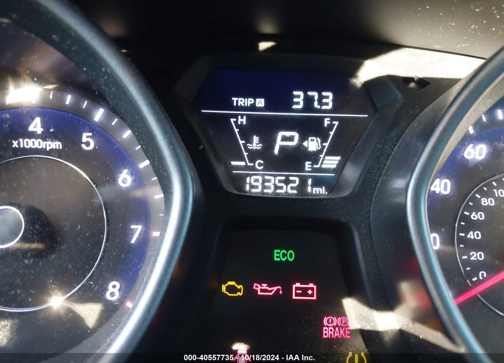 2016 HYUNDAI ELANTRA LIMITED VIN: 5NPDH4AE9GH679758