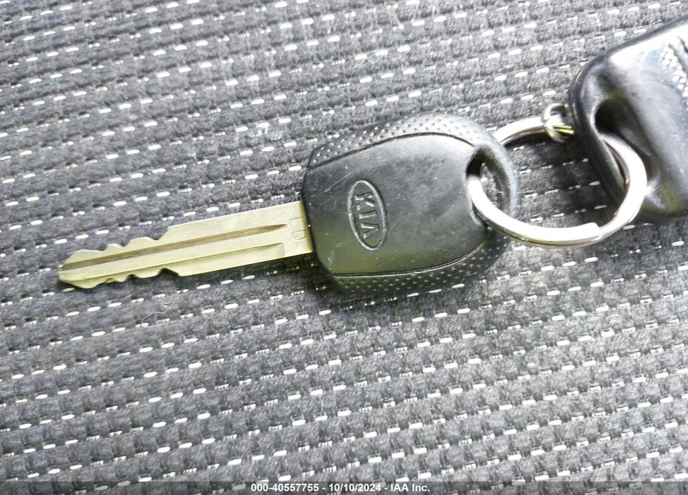 2007 KIA SPORTAGE LX V6 VIN: KNDJE723X77416970