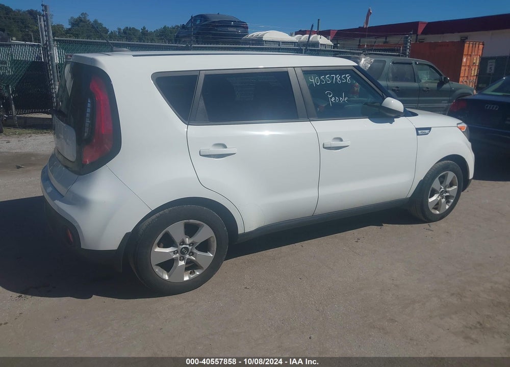 2018 KIA SOUL VIN: KNDJN2A28J7567812