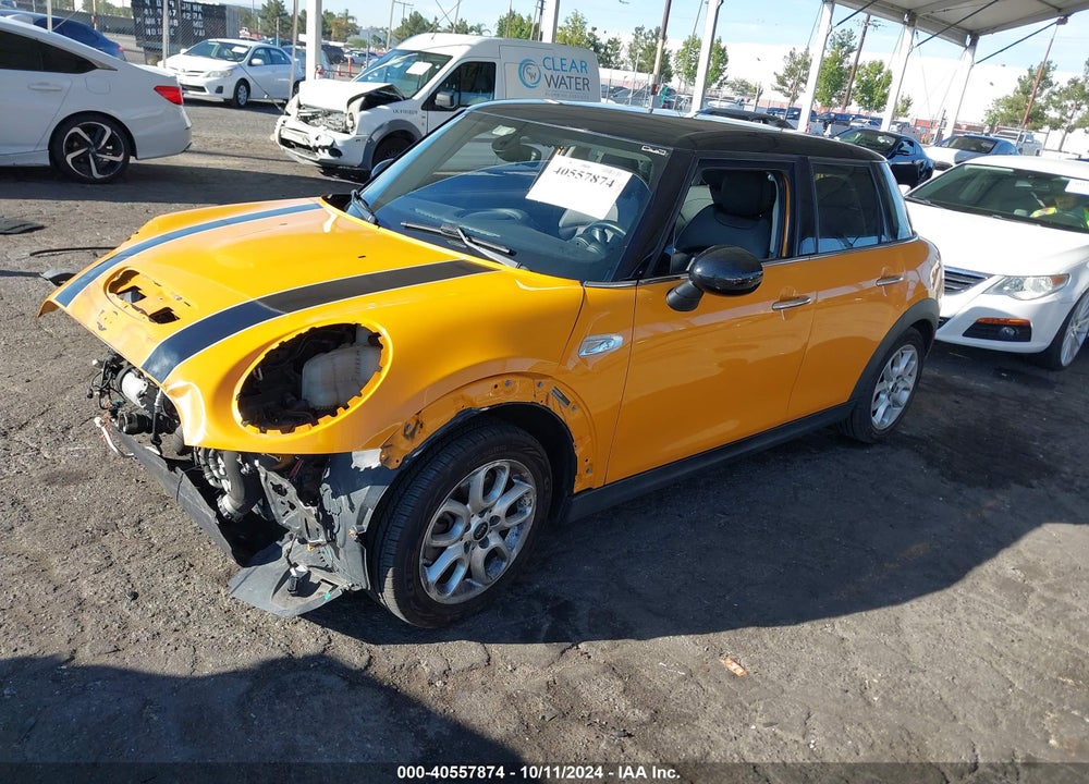2015 MINI HARDTOP COOPER S VIN: WMWXU3C59F2B56630