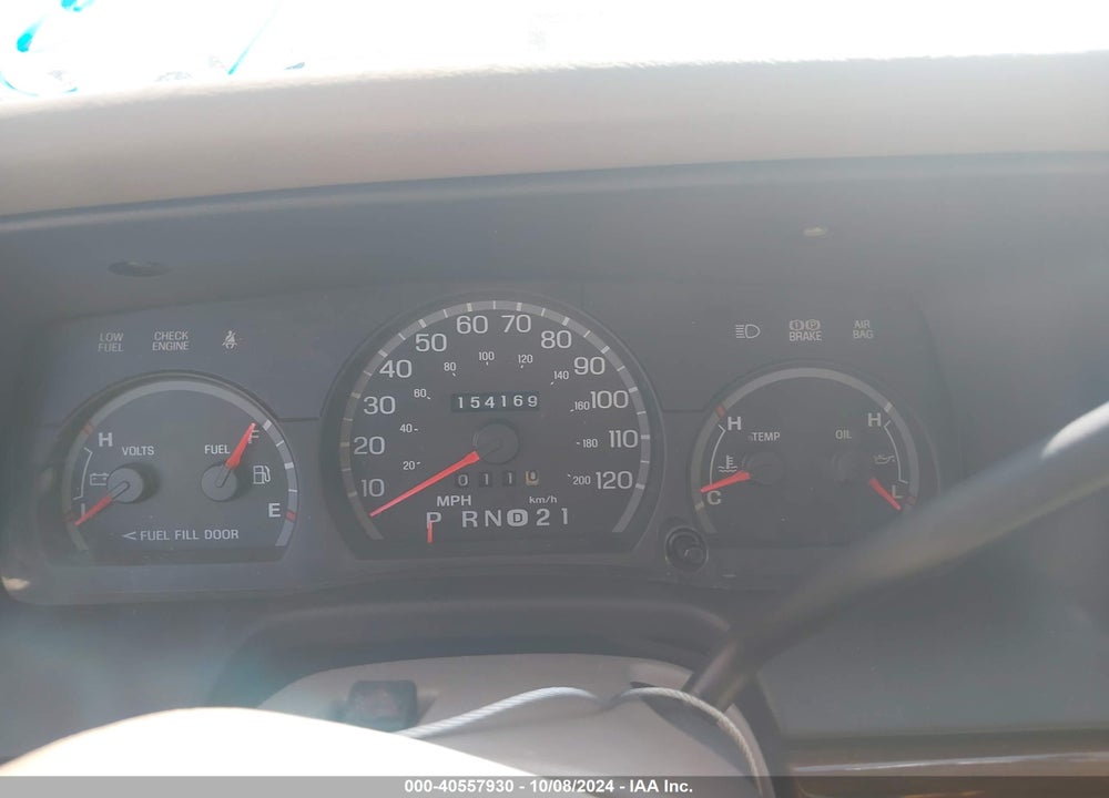 2004 FORD CROWN VICTORIA LX VIN: 2FAFP74W84X184467