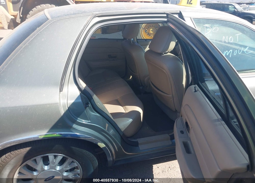 2004 FORD CROWN VICTORIA LX VIN: 2FAFP74W84X184467