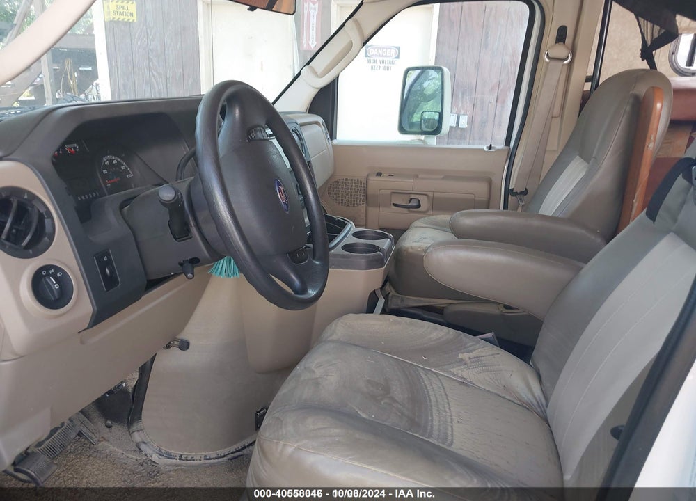 2009 FORD E-450 CUTAWAY VIN: 1FDXE45S89DA12139