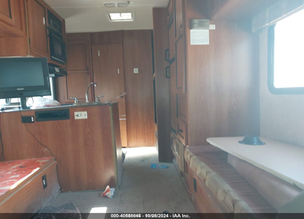 2009 FORD E-450 CUTAWAY VIN: 1FDXE45S89DA12139