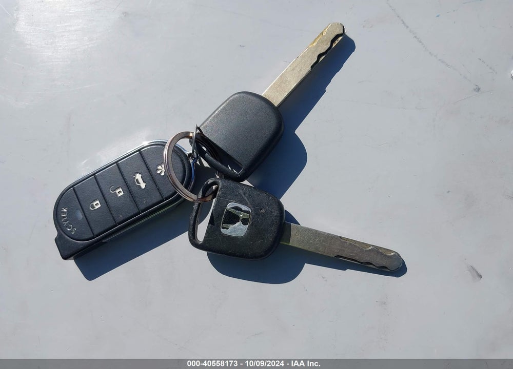 2003 HONDA CIVIC LX VIN: 1HGES16533L029263