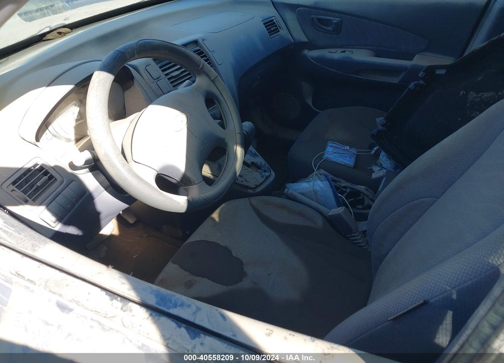 2005 HYUNDAI TUCSON GL VIN: KM8JM12B15U101864