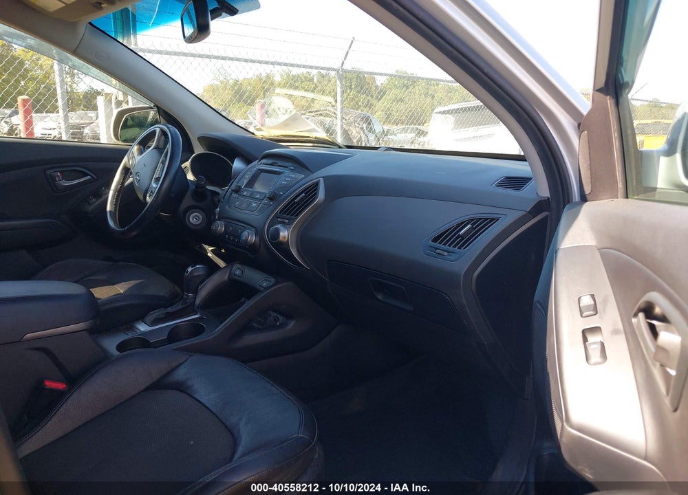 2014 HYUNDAI TUCSON SE VIN: KM8JU3AG0EU926304