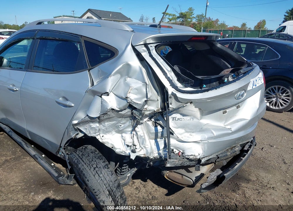 2014 HYUNDAI TUCSON SE VIN: KM8JU3AG0EU926304