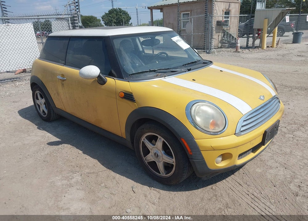 2007 MINI COOPER VIN: WMWMF33537TL67957