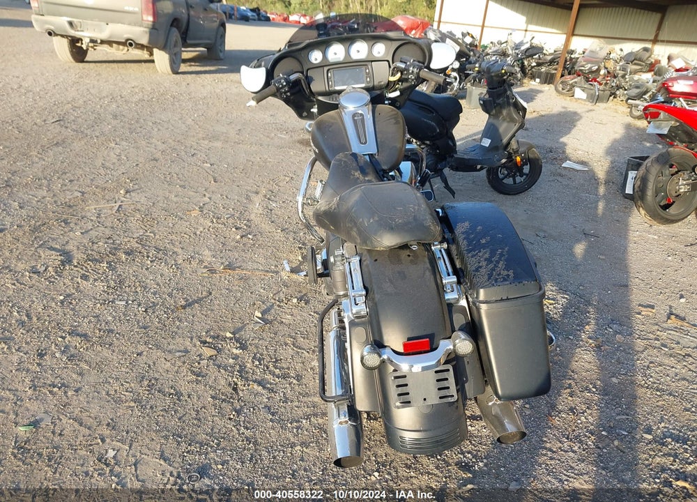 2017 HARLEY-DAVIDSON FLHXS STREET GLIDE SPECIAL VIN: 1HD1KRC12HB657811