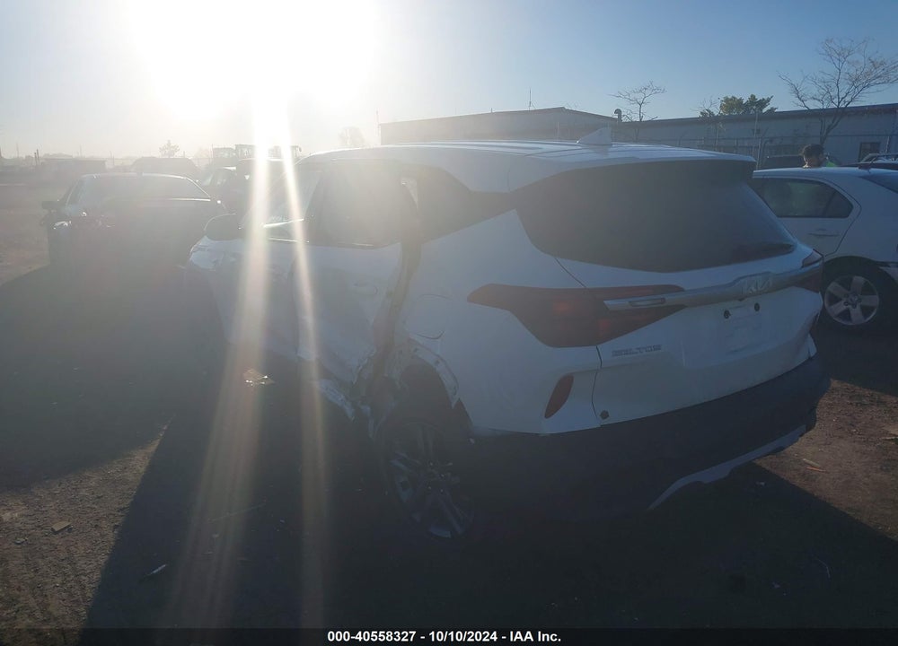 2022 KIA SELTOS LX VIN: KNDEPCAA0N7249942