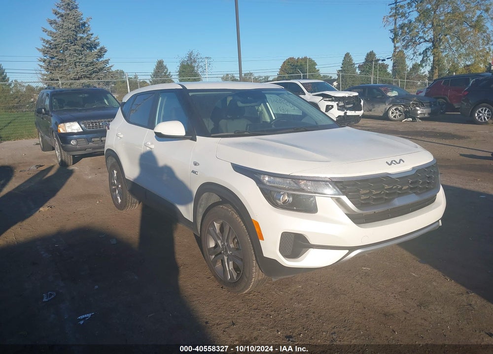 2022 KIA SELTOS LX VIN: KNDEPCAA0N7249942