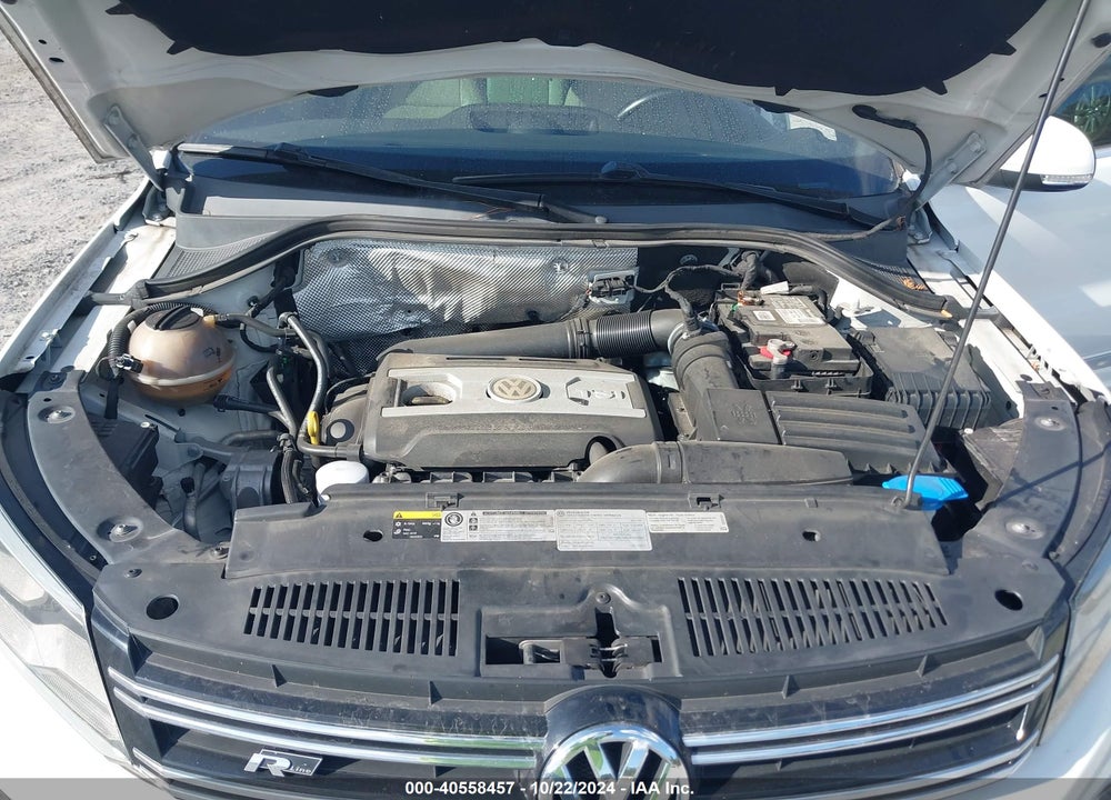 2015 VOLKSWAGEN TIGUAN R-LINE VIN: WVGAV7AXXFW049329