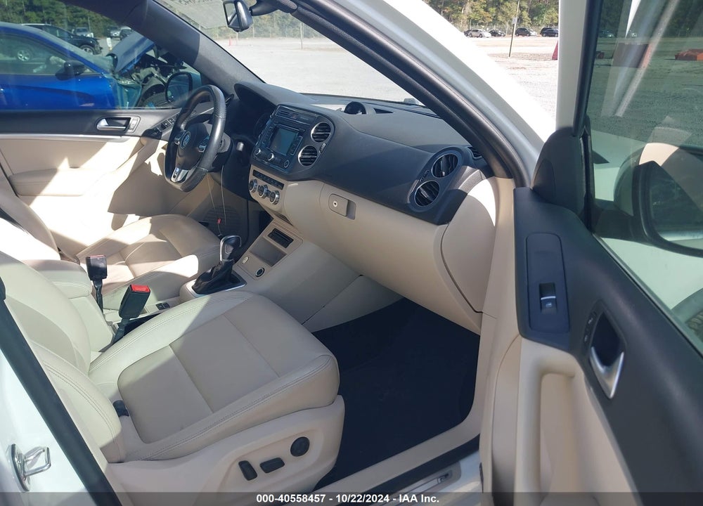2015 VOLKSWAGEN TIGUAN R-LINE VIN: WVGAV7AXXFW049329