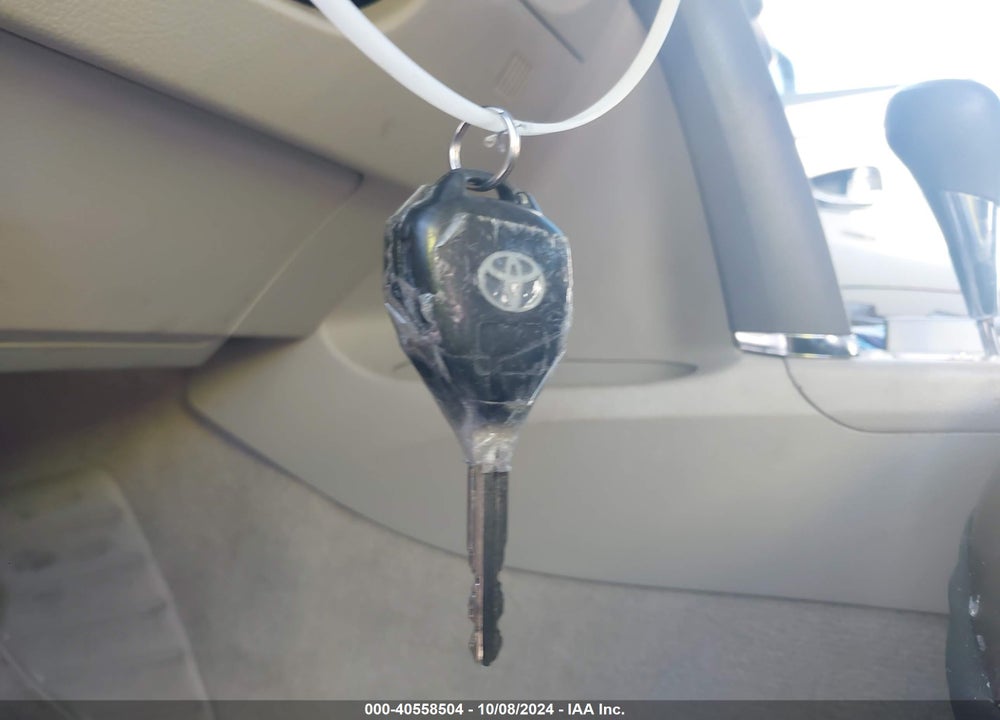 2011 TOYOTA CAMRY LE VIN: 4T1BF3EK1BU137104
