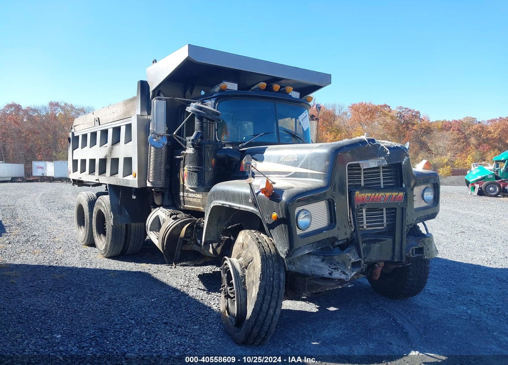 1987 MACK 600 RD600 VIN: 1M2P198C6HA001153