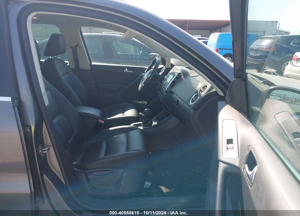 2012 VOLKSWAGEN TIGUAN SE VIN: WVGAV7AX5CW000566