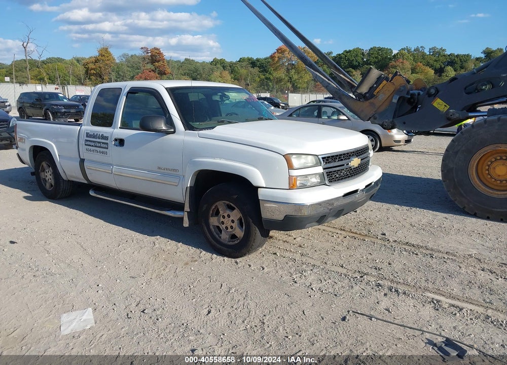 2007 CHEVROLET SILVERADO 1500 CLASSIC LT1 VIN: 2GCEK19B371122408