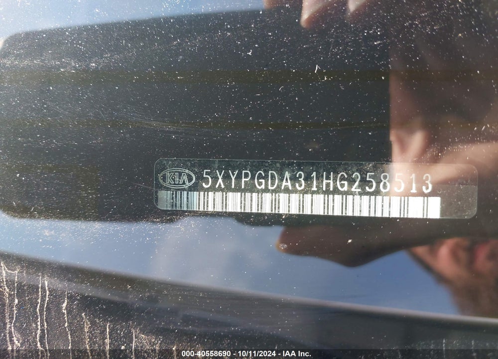 2017 KIA SORENTO 2.4L LX VIN: 5XYPGDA31HG258513