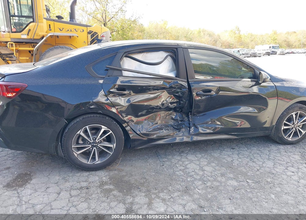 2023 KIA FORTE LXS VIN: 3KPF24AD4PE523617