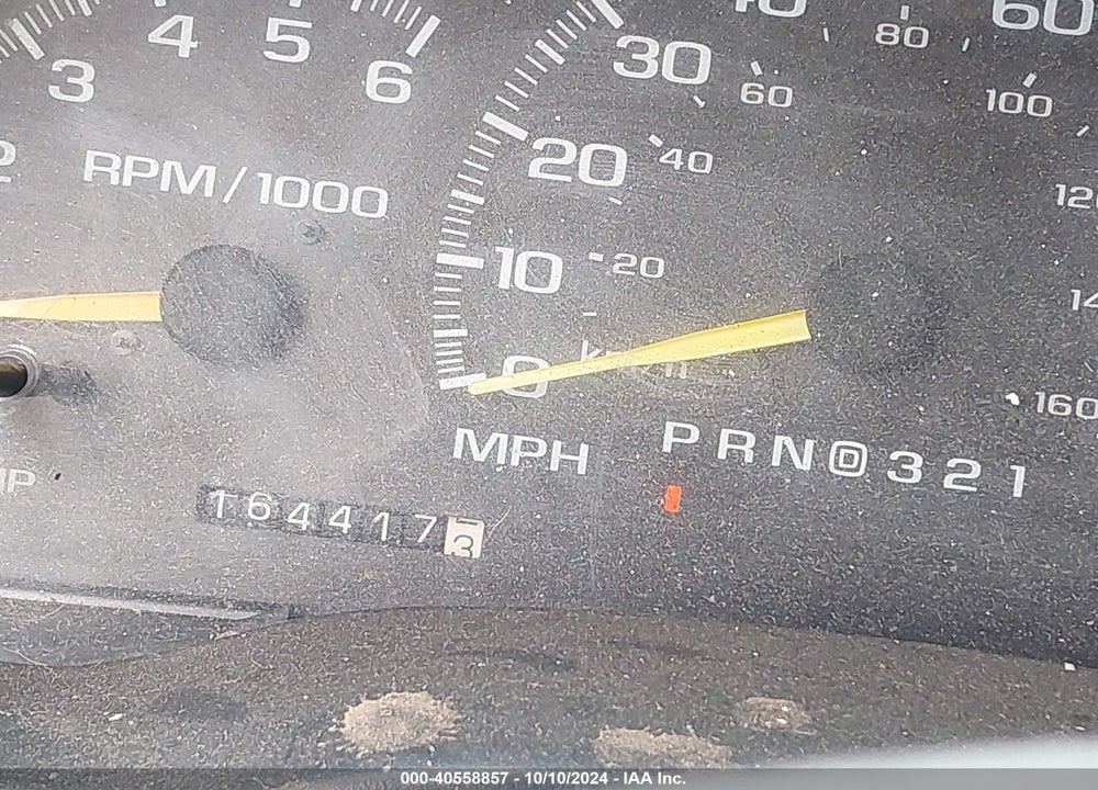 1999 GMC SUBURBAN 1500 SLT CMI VIN: 3GKFK16R5XG545511