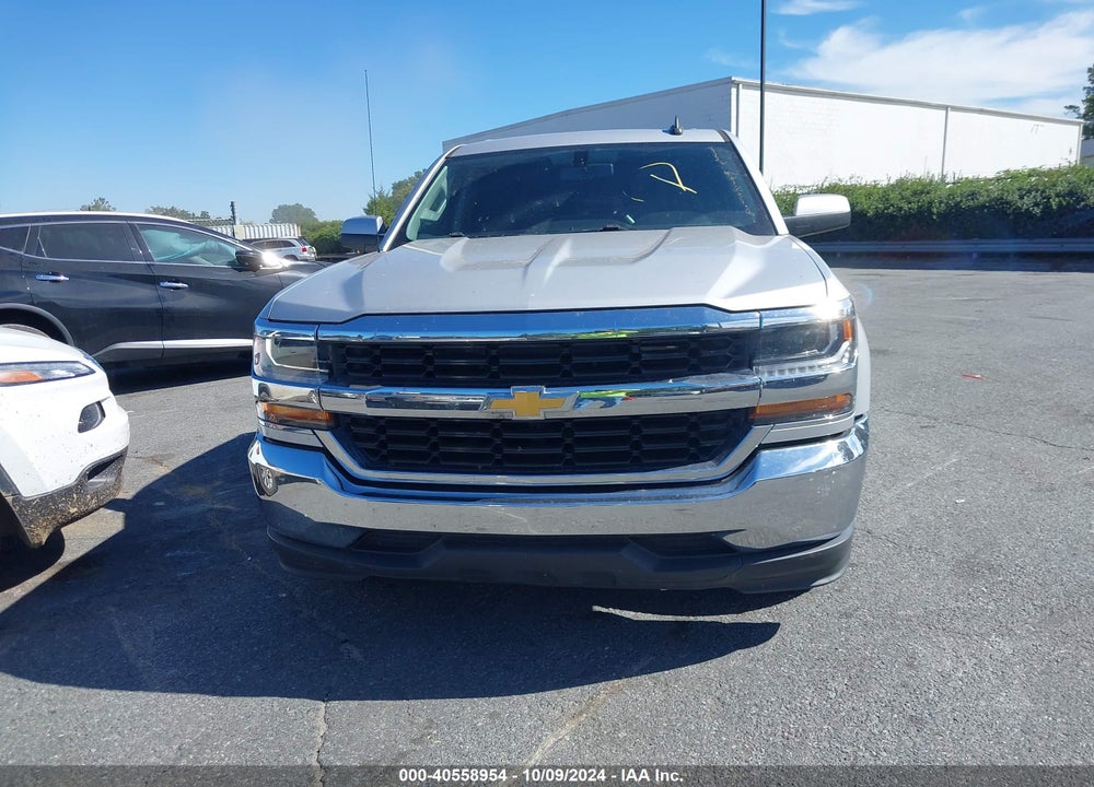 2018 CHEVROLET SILVERADO 1500 1LT VIN: 1GCRCREC8JZ357218