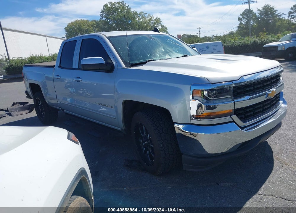 2018 CHEVROLET SILVERADO 1500 1LT VIN: 1GCRCREC8JZ357218