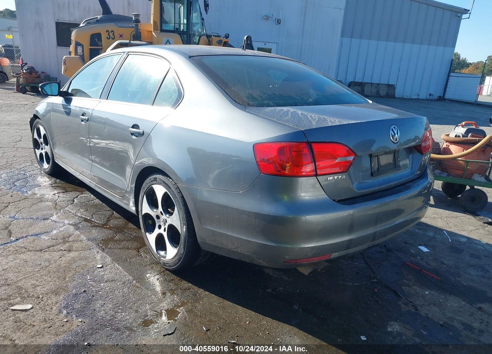 2013 VOLKSWAGEN JETTA 2.5L SE VIN: 3VWDP7AJ7DM416091
